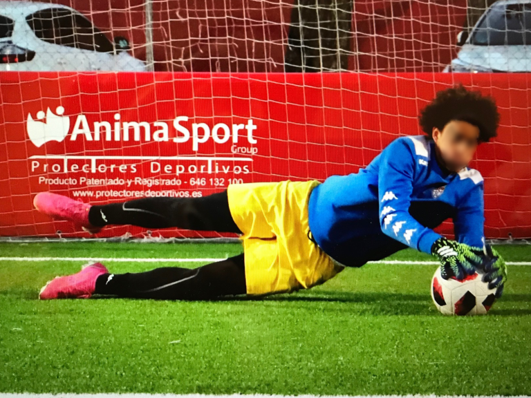 PROTECCION BANDAS DE CAMPO DE FÚTBOL