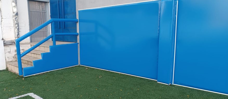 PROTECTOR PARA ESCALERAS. PROTECTORES CAMPOS DE FUTBOL. PROTECCIÓN CAMPOS.